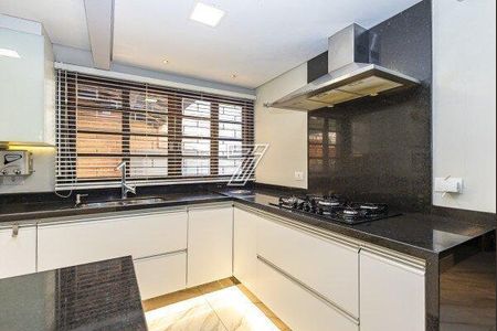 13_photo/94dce15d69.e8818d4a5c5dde9d-ATLAS-06791c77-828d-4b4b-91ff-c0d316ebdbd4.jpg de casa à venda com 4 quartos, 437m² em Vista Alegre, Curitiba