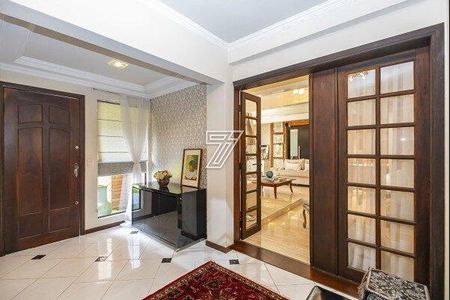 21_photo/94dce15d69.e8818d4a5c5dde9d-ATLAS-11119ff0-d421-4148-8e49-4ed02572af9b.jpg de casa à venda com 4 quartos, 437m² em Vista Alegre, Curitiba