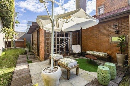 12_photo/94dce15d69.e8818d4a5c5dde9d-ATLAS-3f1ad71e-8de0-4d63-ab63-b23d3b4fd633.jpg de casa à venda com 4 quartos, 437m² em Vista Alegre, Curitiba