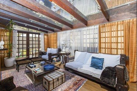 11_photo/94dce15d69.e8818d4a5c5dde9d-ATLAS-92696a59-b561-4f58-a29b-84ddfd868087.jpg de casa à venda com 4 quartos, 437m² em Vista Alegre, Curitiba