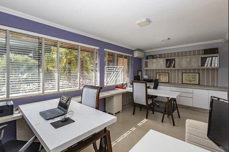 10_photo/94dce15d69.e8818d4a5c5dde9d-ATLAS-a5d2132b-e8cb-4920-9ad0-4f6a06977218.jpg de casa à venda com 4 quartos, 437m² em Vista Alegre, Curitiba