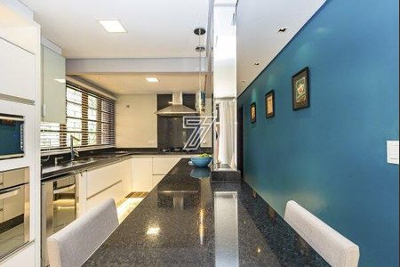 50_photo/94dce15d69.e8818d4a5c5dde9d-ATLAS-c9d50b4e-16c8-47f7-8744-47bd43443644.jpg de casa à venda com 4 quartos, 437m² em Vista Alegre, Curitiba