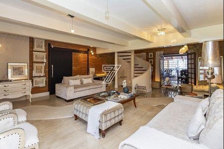 4_photo/94dce15d69.e8818d4a5c5dde9d-ATLAS-d7b51b78-c3fa-4b01-9b33-decacd2f7ea9.jpg de casa à venda com 4 quartos, 437m² em Vista Alegre, Curitiba