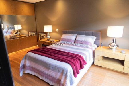 4_photo/94dce162b5.588d4a7fb74764b6-ATLAS-1a871b2e-c777-4c18-8f21-cb6ab3b4e71f.jpg de casa à venda com 5 quartos, 1524m² em Santo Inácio, Curitiba