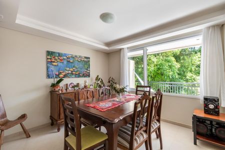 6_photo/94dce162bb.f34ea19b5153c875-ATLAS-54733cda-e513-4d67-ab39-7ee4a0006e0f.jpg de casa à venda com 4 quartos, 257m² em Santo Inácio, Curitiba