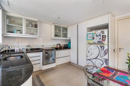 2_photo/94dce162bb.f34ea19b5153c875-ATLAS-ce5fc125-ee7d-4c6b-b0d0-39e9aed407a5.jpg de casa à venda com 4 quartos, 257m² em Santo Inácio, Curitiba