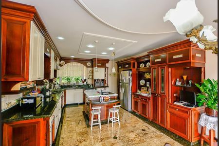 26_photo/94dce1632b.ceff8192393c33de-ATLAS-03ee1b0b-782b-49a9-ab51-078a17d024cd.jpg de casa à venda com 4 quartos, 2739m² em Santo Inácio, Curitiba