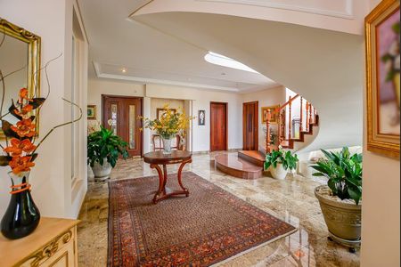 12_photo/94dce1632b.ceff8192393c33de-ATLAS-d2858dd4-b2d0-48a2-9ada-b0ef5046c054.jpg de casa à venda com 4 quartos, 2739m² em Santo Inácio, Curitiba