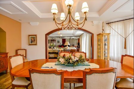 15_photo/94dce1632b.ceff8192393c33de-ATLAS-d31df578-55f4-4455-9213-ee73a5e5fdb3.jpg de casa à venda com 4 quartos, 2739m² em Santo Inácio, Curitiba