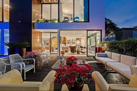 2_photo/94dce1632b.ceff8192393c33de-ATLAS-e8d8304f-722f-4add-953c-0d3f1e85cd7a.jpg de casa à venda com 3 quartos, 452m² em Santo Inácio, Curitiba