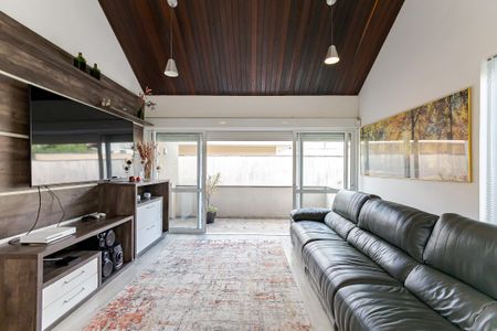 6_photo/94dce165dd.dfdf3a77207432af-ATLAS-31ed09ee-a232-4b80-b7c4-626d196c11c6.jpg de casa à venda com 4 quartos, 463m² em Cascatinha, Curitiba