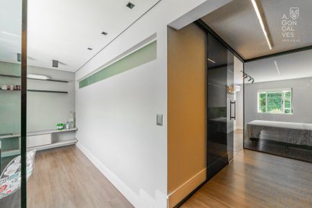 4_photo/94dce167f3.74dbc9aa7d3e0758-ATLAS-099226f4-53c2-4d4b-8c3f-10c5de0f93d1.jpg de casa à venda com 3 quartos, 375m² em Cascatinha, Curitiba