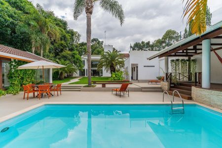 6_photo/94dce167f3.74dbc9aa7d3e0758-ATLAS-1a2fdc78-9151-4f31-b138-948c794b515f.jpg de casa à venda com 3 quartos, 375m² em Cascatinha, Curitiba