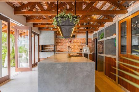 11_photo/94dce167f3.74dbc9aa7d3e0758-ATLAS-401d0286-a419-4e77-a368-d90013f6f4cb.jpg de casa à venda com 3 quartos, 375m² em Cascatinha, Curitiba