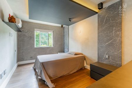 9_photo/94dce167f3.74dbc9aa7d3e0758-ATLAS-c5e0fff6-d431-43ba-af30-c009e05ad272.jpg de casa à venda com 3 quartos, 375m² em Cascatinha, Curitiba