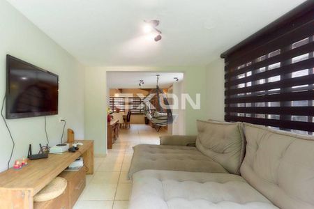 6_photo/94dce16d93.6721d330cc8d7611-ATLAS-c0daa5b1-7287-4bb4-8070-8960ea683b6b.jpg de casa à venda com 4 quartos, 420m² em Cascatinha, Curitiba