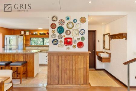 9_photo/94dce16de9.007d8801227075bf-ATLAS-1fb04931-13cd-4d47-af3e-96c8d22a9fd1.jpg de casa à venda com 3 quartos, 350m² em Cascatinha, Curitiba