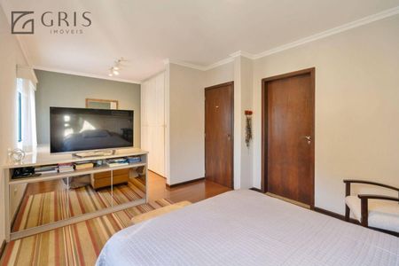 10_photo/94dce16de9.007d8801227075bf-ATLAS-2255ac87-3b28-404d-a7b9-eb9d008dcf9e.jpg de casa à venda com 3 quartos, 350m² em Cascatinha, Curitiba