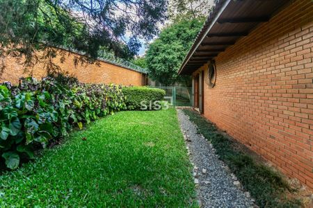 4_photo/94dce16deb.69530a6104d48ca1-ATLAS-2af4e64c-86f9-469e-9fc5-973afaa0a241.jpg de casa à venda com 3 quartos, 413m² em Cascatinha, Curitiba