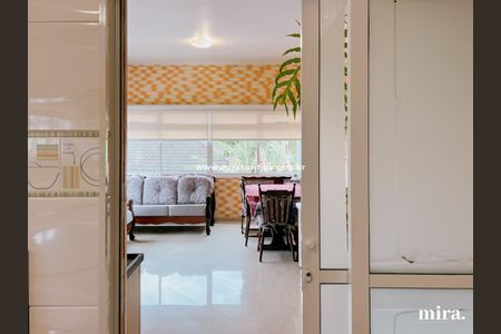 35_photo/94dce16e7f.e3a954dfb45dd8a0-ATLAS-d641e769-a0fb-4b37-a340-e6f3fcea9a35.jpg de casa à venda com 3 quartos, 494m² em Cascatinha, Curitiba