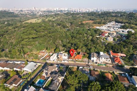 47_photo/94dce17087.3ee15f017ff1b7a8-ATLAS-4f19d6f5-8e57-48bf-9bff-a88cfd1ff3e4.jpg de casa à venda com 3 quartos, 150m² em Cascatinha, Curitiba