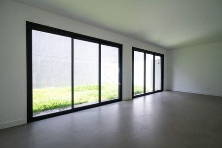 2_photo/94dce17287.5a68ae7b3d065cd2-ATLAS-0d3a1eb3-913a-4866-b87f-e2d0da446252.jpg de casa à venda com 3 quartos, 247m² em Cascatinha, Curitiba