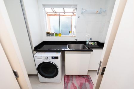 18_photo/94dce178b7.0f81dd1a9a4f6ffb-ATLAS-653de2c8-8451-4a4c-9a6c-11ea5e6b4e96.jpg de casa à venda com 3 quartos, 150m² em Santo Inácio, Curitiba