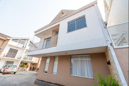 3_photo/94dce178b7.0f81dd1a9a4f6ffb-ATLAS-d90825c6-3d82-4fd6-8bef-8888a0c354d4.jpg de casa à venda com 3 quartos, 150m² em Santo Inácio, Curitiba