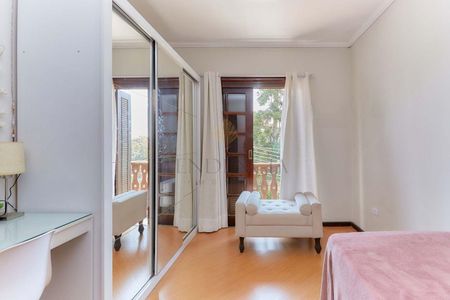 14_photo/94dce178c5.499a57fb27f43f9d-ATLAS-a4fffdda-e371-4de7-bacb-caa232121621.jpg de casa à venda com 3 quartos, 175m² em Santo Inácio, Curitiba