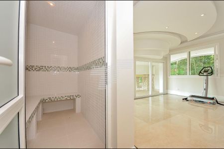 2_photo/94dce179bd.c48b7c1e58d559fc-ATLAS-11cdb8cb-7dda-41fd-bdb9-8e6f9f921976.jpg de casa de condomínio à venda com 5 quartos, 1350m² em Cascatinha, Curitiba