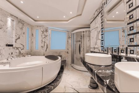 1_photo/94dce17bfd.ceff8192393c33de-ATLAS-003817a8-ea4d-46c8-9f46-2cd3ef61dae7.jpg de casa à venda com 6 quartos, 1300m² em Cascatinha, Curitiba