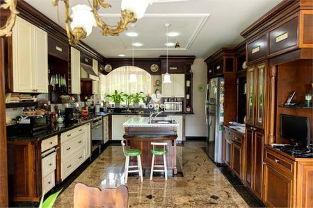 3_photo/94dce17cdb.ceff8192393c33de-ATLAS-5fb319cc-3e4d-45d4-a5a1-6647678f8a80.jpg de casa à venda com 4 quartos, 798m² em Santo Inácio, Curitiba