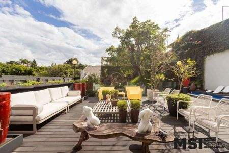 3_photo/94dce17d2d.c1dc00249eefaead-ATLAS-0eacae57-83ea-4e8f-8012-883d30add376.jpg de casa à venda com 3 quartos, 452m² em Santo Inácio, Curitiba