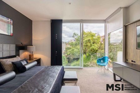 2_photo/94dce17d2d.c1dc00249eefaead-ATLAS-b843dc9b-e88e-429c-b8d8-fcba774ed4a8.jpg de casa à venda com 3 quartos, 452m² em Santo Inácio, Curitiba