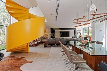 2_photo/94dce17d2d.c1dc00249eefaead-ATLAS-ef6b78ca-1e42-47e5-b26e-81bd140b9849.jpg de casa à venda com 3 quartos, 452m² em Santo Inácio, Curitiba