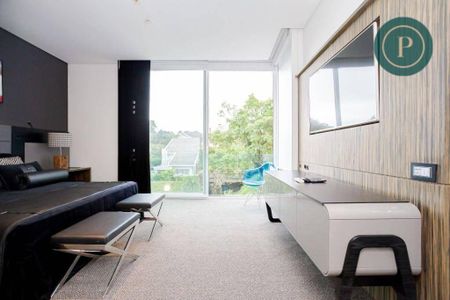 3_photo/94dce17d4b.a9fe67ee86852afe-ATLAS-844c29fa-c19a-488a-85a4-b4abe9fca762.jpg de casa à venda com 3 quartos, 453m² em Santo Inácio, Curitiba