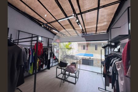 28_photo/94dce17d8b.ae3d86bef28e162d-ATLAS-18e3e1ac-5a5a-44d7-a58b-5a525366ff6c.jpg de casa à venda com 3 quartos, 240m² em Santo Inácio, Curitiba