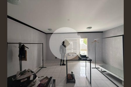 21_photo/94dce17d8b.ae3d86bef28e162d-ATLAS-5b28227d-5e58-4125-ab18-c37ce9c247f3.jpg de casa à venda com 3 quartos, 240m² em Santo Inácio, Curitiba