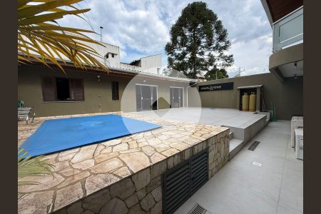 35_photo/94dce17d8b.ae3d86bef28e162d-ATLAS-a47314c8-eede-4da2-85b4-dc300ec4a94f.jpg de casa à venda com 3 quartos, 240m² em Santo Inácio, Curitiba