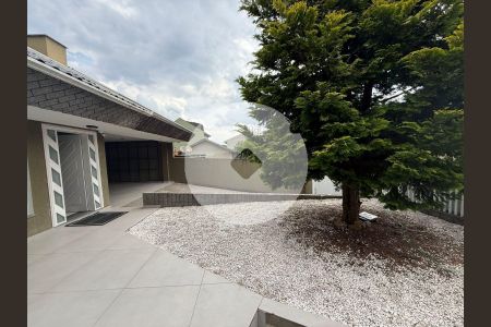 2_photo/94dce17d8b.ae3d86bef28e162d-ATLAS-b5394291-6737-43ba-a34e-8c4a95a51ec2.jpg de casa à venda com 3 quartos, 240m² em Santo Inácio, Curitiba