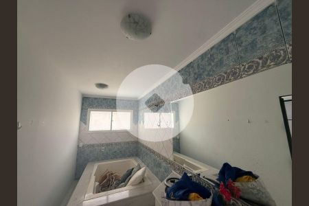 22_photo/94dce17d8b.ae3d86bef28e162d-ATLAS-c5e105f9-6d0b-434a-953a-aaa735a8633c.jpg de casa à venda com 3 quartos, 240m² em Santo Inácio, Curitiba