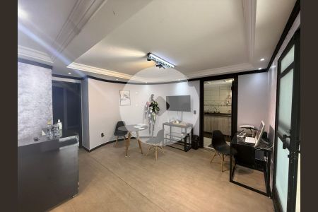 11_photo/94dce17d8b.ae3d86bef28e162d-ATLAS-c7ccd4c7-8bd2-49a3-ad71-e0d4636d09a4.jpg de casa à venda com 3 quartos, 240m² em Santo Inácio, Curitiba