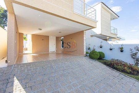 47_photo/94dce17e37.ec45c5915be217bb-ATLAS-0f7f0a4f-d90d-460d-814b-cb74f9a16ddd.jpg de casa à venda com 3 quartos, 194m² em Santo Inácio, Curitiba