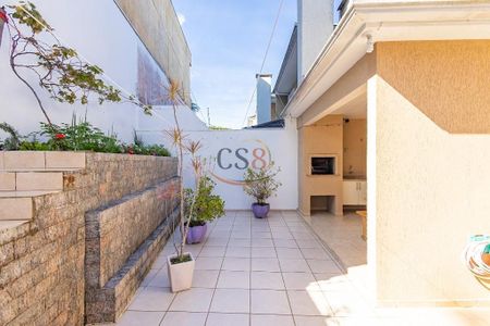 17_photo/94dce17e37.ec45c5915be217bb-ATLAS-e978eb72-3626-4f83-950b-1a045a8d5e3d.jpg de casa à venda com 3 quartos, 194m² em Santo Inácio, Curitiba