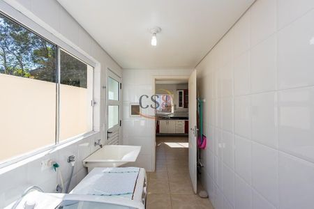 4_photo/94dce17e37.ec45c5915be217bb-ATLAS-ee7e0089-8a59-41f9-a3a5-99f6b863d5b6.jpg de casa à venda com 3 quartos, 194m² em Santo Inácio, Curitiba