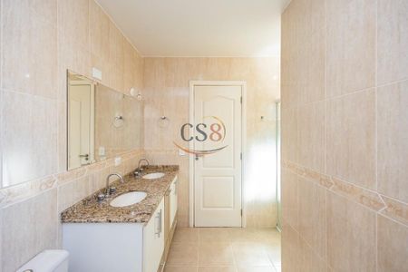 37_photo/94dce17e37.ec45c5915be217bb-ATLAS-ffe713df-93a6-4f7e-99fd-d91d628f5cb6.jpg de casa à venda com 3 quartos, 194m² em Santo Inácio, Curitiba