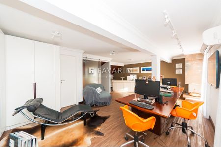 1_photo/94dce17e59.f004b3811d646080-ATLAS-c8fdd9a0-18f4-417d-8e9a-6500cb5478f0.jpg de casa à venda com 3 quartos, 211m² em Santo Inácio, Curitiba