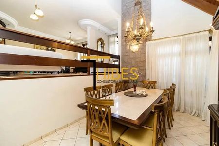 4_photo/94dce17e6b.0fca3daec1aa15fd-ATLAS-346175e9-75c0-42e8-abe8-438d38cd7200.jpg de casa à venda com 2 quartos, 300m² em Santo Inácio, Curitiba