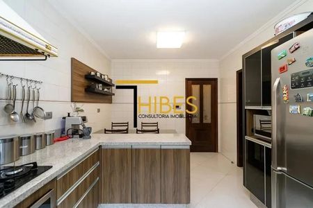 2_photo/94dce17e6b.0fca3daec1aa15fd-ATLAS-806d5fd3-8d29-4ef6-bd8d-56de554a7559.jpg de casa à venda com 2 quartos, 300m² em Santo Inácio, Curitiba