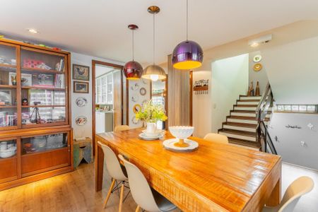 4_photo/94dce17f43.70986b2d83168018-ATLAS-23a7a3f2-5fb4-4d4c-8b98-dd5c2bd9b740.jpg de casa à venda com 4 quartos, 424m² em Santo Inácio, Curitiba